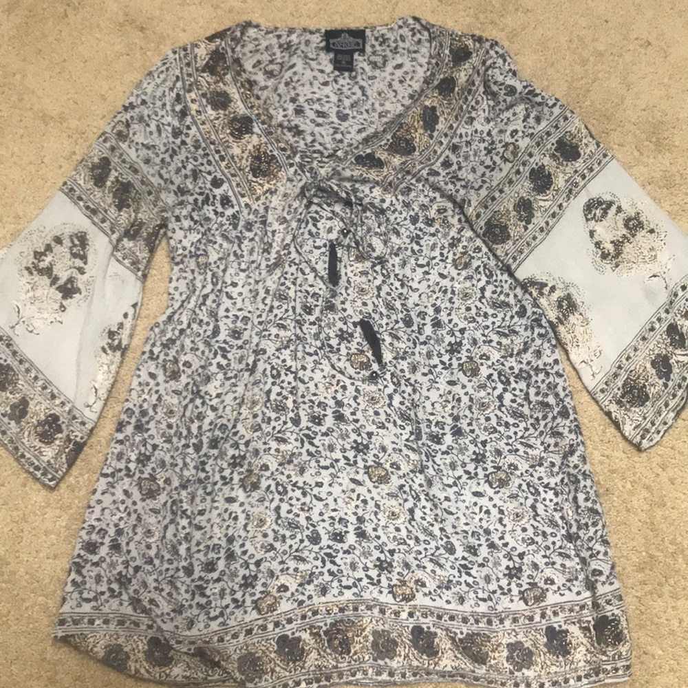 Super cute flowy dress by Angie